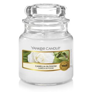Yankee Candle vonná sviečka Camellia Blossom Classic malá
