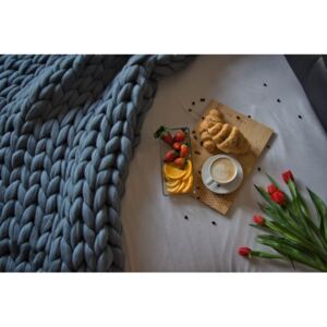 Mega pletená merino deka – oceľová sivá