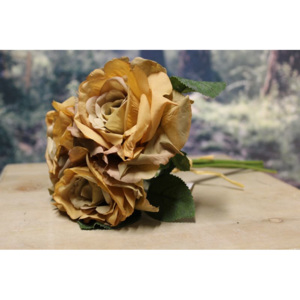 Hnedooranžová umelá kytička z ruží 30cm