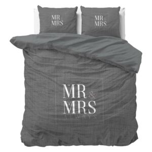 Kvalitné sivé bavlnené posteľné obliečky z kolekcie MR AND MRS ELEGANT 160 x 200 cm Sivá
