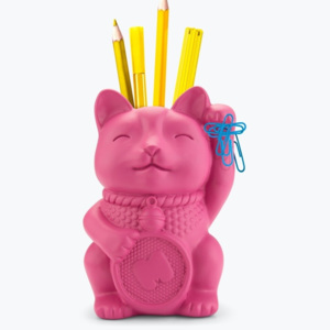 Ružový stojan na ceruzky Just Mustard Lucky Cat