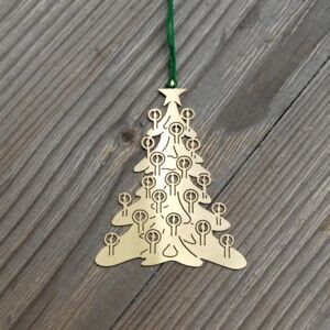 Mosadzná dekorácia Vianočný stromček