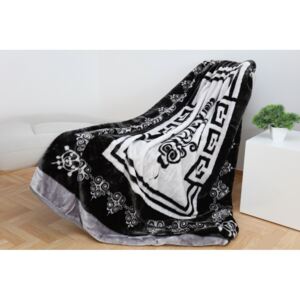 Čiernobiela teplá deka s ornamentami Čierna