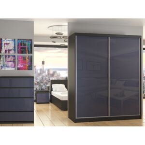 Moderná šatníková skriňa so sivými posuvnými sklenenými dverami - šírka 158 cm čierny korpus - Bez dojezdu