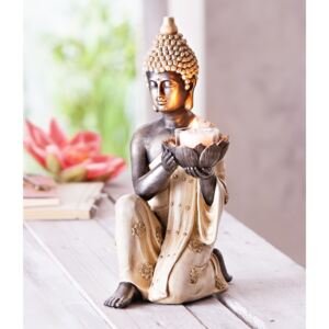 Soška Buddha sa svietnikom