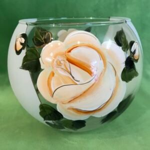 Darčeky.Online Guľatá maľovaná váza ruže
