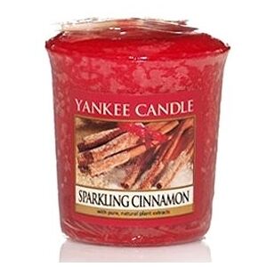 Yankee Candle vonná votívna sviečka Sparkling Cinnamon