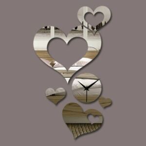 Moderné nástenné hodiny srdce
