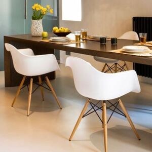 Luxusná biela dizajnová stolička do jedálne