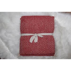 Červená bavlnená deka
