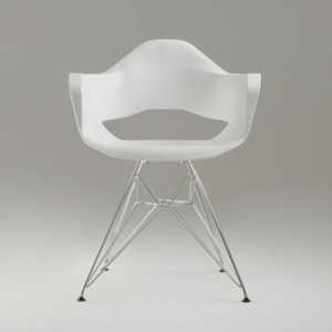 Biela stolička s oceľovými nohami Match Arms