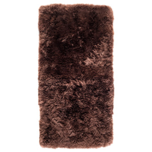 Hnedý koberec z ovčej kožušiny Royal Dream Zealand, 140 × 70 cm