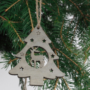 Drevená vianočná ozdoba strom so sobom 7cm (set 6ks)