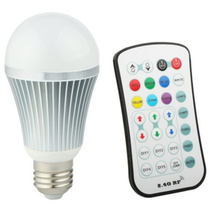 E27 LED žárovka měnící barvy s ovladačem - 9W