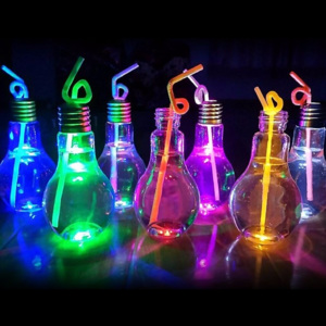 Kreativní LED svítící sklenice v podobě žárovky - 400 ml