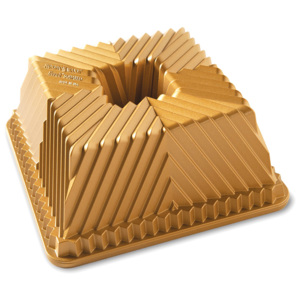 NordicWare Forma na bábovku štvorhranná Bavaria Cube Bundt® zlatá, Nordic Ware