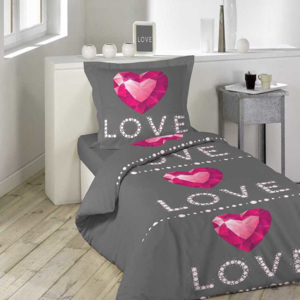 Romantické posteľné obliečky s nápisom LOVE