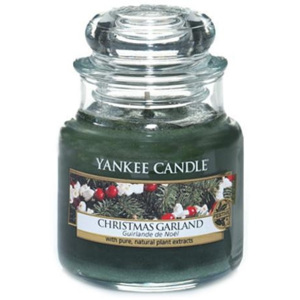 Sviečka v sklenenej dóze Yankee Candle Vianočný veniec, 104 g