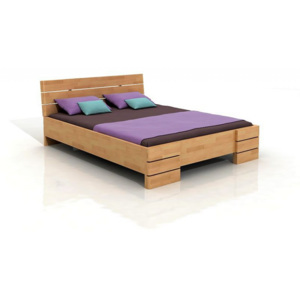 Vysoká a dlhá posteľ z bukového dreva