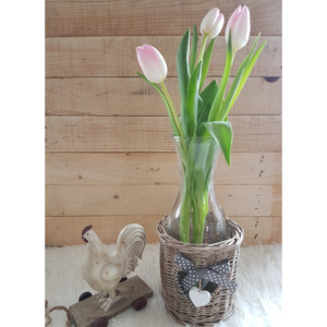 Váza v prútenom košíku (Váza na kvety)