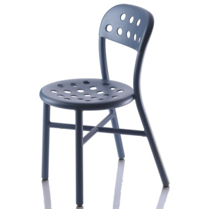 Modrá stolička Magis Pipe