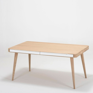 Jedálenský stôl z dubového dreva Gazzda Ena Two, 140 × 90 × 75 cm