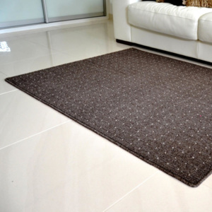 Kusový koberec UDINESE hnedý