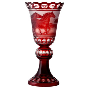 Krištáľová váza Kone bežiaci - z boku, farba rubínová, výška 505 mm