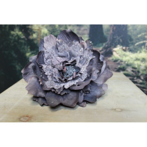 Sivočierny umelý matný kvet pivonky 19cm