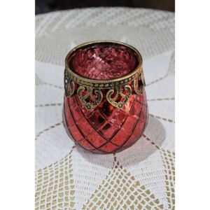 Červený sklenený svietnik s ornamentom 10cm