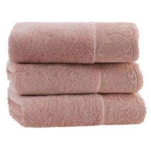 Soft Cotton Luxusný uterák HAZEL 50x100 cm. Aj "obyčajný" a často toľko opomínaný uterák možno vďaka kolekcii HAZEL povýšiť na skutočný dizajnový šperk v kúpeľni, ktorý bude navyše mimoriadne komfortný a šetrný k Vašej pokožke. Staroružová