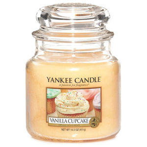 Vonná sviečka Yankee Candle Vanilkový Košíček, doba horenia 65 - 90 hodín