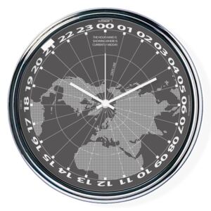 Tmavo šedé hodiny s chodom 24h ukazujúce na mape, kde je práve poludnie | atelierDSGN