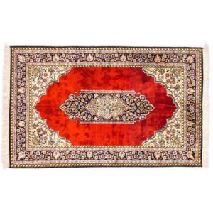 Orientálny koberec z Kašmírskeho hodvábu s centrálnym motívom 0,72 x 1,24 m