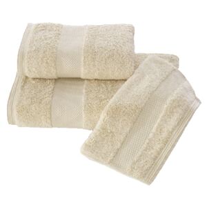 Soft Cotton Luxusný malý uterák DELUXE 32x50cm z Modalu. Majú väčšiu savosť ako bavlna a zostávajú krásne hodvábne aj po niekoľkých rokoch. Svetlo béžová