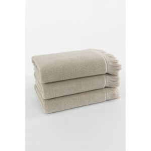 Soft Cotton Osuška FRINGE 75x150 cm. Osuška FRINGE je vyrobená zo 100% česanej bavlny, je hebká, mäkká a veľmi príjemná po každodennom kúpeli. Svetlo béžová
