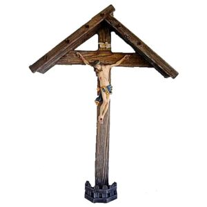 Drevený kríž so strieškou